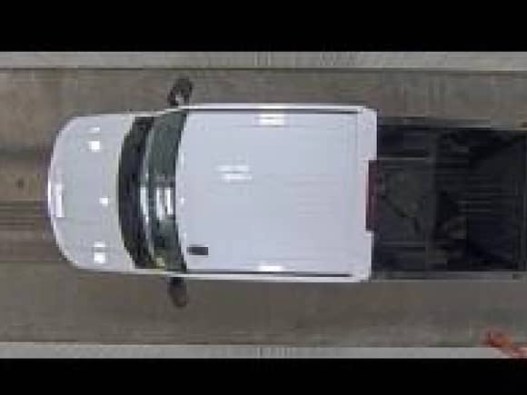 2020 Chevrolet Silverado 1500 Work Truck z VIN 1GCRYAEHXLZ326232, wystawiony jako IAAI lot #43063048 z przebiegiem 99 345 mil mil oraz . Historia ofert i sprzedaży dostępna na DreamBid. Obrazek 1.