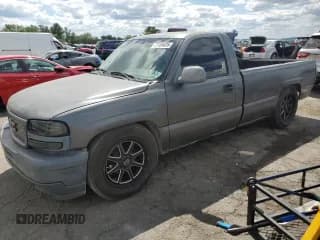 ✅ 2002 GMC Sierra 1500 SL • VIN: 1GTEC14V02Z275407 • Lot: 71104635. Listed on Copart with 224,294 mi. Free auction sales archive from the USA and detailed vehicle history report at DreamBid. Image 1.