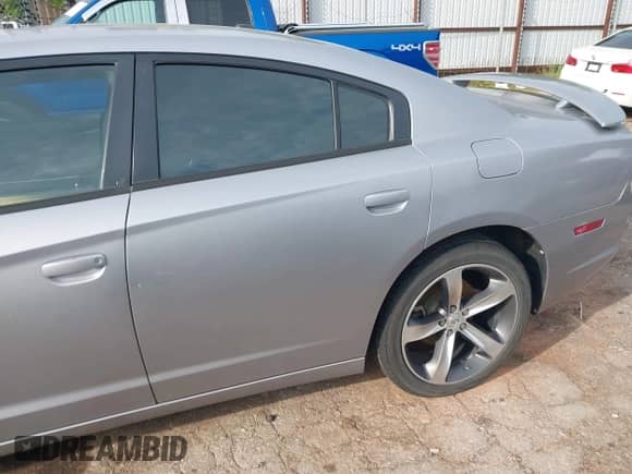 ✅ 2014 Dodge Charger RT • VIN: 2C3CDXCT4EH253765 • Lot: 42395731. Listed on IAAI with 140,415 mi. Free auction sales archive from the USA and detailed vehicle history report at DreamBid. Image 12.