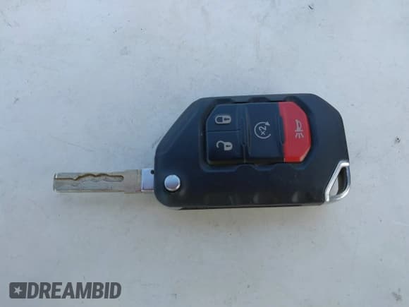 ✅ 2021 Jeep Wrangler Unlimited Willys • VIN: 1C4HJXDN7MW665690 • Lot: 43040841. Wystawiony na IAAI z przebiegiem 47 706 mil. Bezpłatny archiwum sprzedaży aukcyjnych z USA i szczegółowy raport historii pojazdu na DreamBid. Zdjęcie 11.