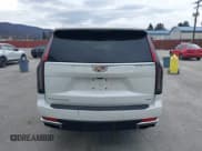 ✅ 2023 Cadillac Escalade ESV 4WD Premium Luxury • VIN: 1GYS4KKL3PR114963 • Lot: 43682968. Wystawiony na IAAI z przebiegiem 32 759 mil. Bezpłatny archiwum sprzedaży aukcyjnych z USA i szczegółowy raport historii pojazdu na DreamBid. Zdjęcie 16.
