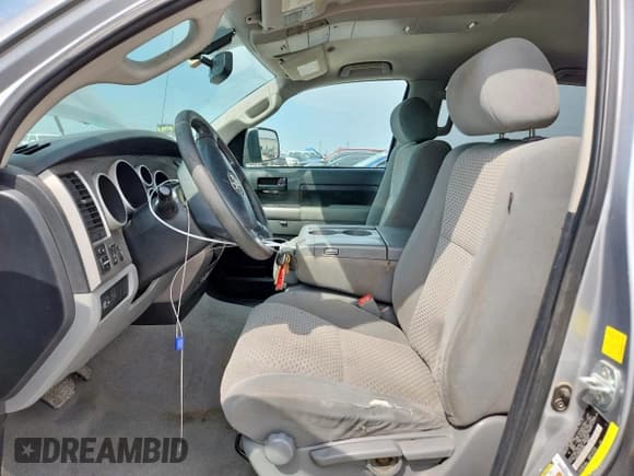 ✅ 2011 Toyota Tundra • VIN: 5TFEY5F10BX109323 • Lot: 71165695. Wystawiony na Copart z przebiegiem 258 876 mil. Bezpłatny archiwum sprzedaży aukcyjnych z USA i szczegółowy raport historii pojazdu na DreamBid. Zdjęcie 7.