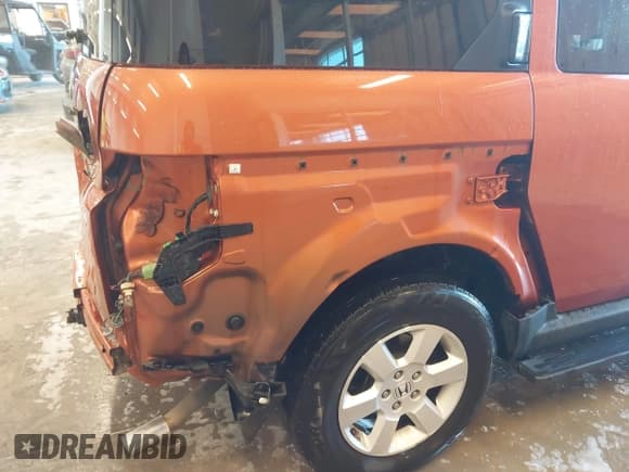 ✅ 2011 Honda Element EX • VIN: 5J6YH1H7XBL001560 • Лот: 41400323. Опубликован ранее на IAAI с пробегом 183 620 миль. Бесплатный доступ к архиву аукционных продаж из США и подробный отчёт об истории автомобиля на DreamBid. Изображение 19.