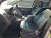 ✅ 2009 Ford Edge Limited • VIN: 2FMDK49CX9BA63386 • Lot: 80093835. Wystawiony na Copart z przebiegiem 180 020 mil. Bezpłatny archiwum sprzedaży aukcyjnych z USA i szczegółowy raport historii pojazdu na DreamBid. Zdjęcie 7.