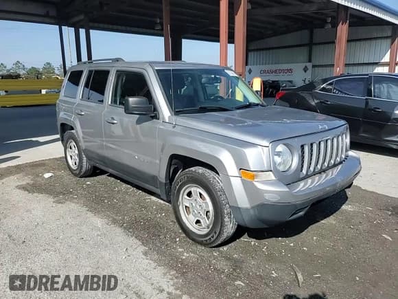 ✅ 2016 Jeep Patriot Sport SE • VIN: 1C4NJPBA8GD669511 • Lot: 93730675. Wystawiony na Copart z przebiegiem 165 198 mil. Bezpłatny archiwum sprzedaży aukcyjnych z USA i szczegółowy raport historii pojazdu na DreamBid. Zdjęcie 14.