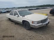 ✅ 1994 Cadillac Fleetwood • VIN: 1G6DW52P4RR727421 • Лот: 61037024. Опубликован ранее на Copart с пробегом Не указан. Бесплатный доступ к архиву аукционных продаж из США и подробный отчёт об истории автомобиля на DreamBid. Изображение 4.