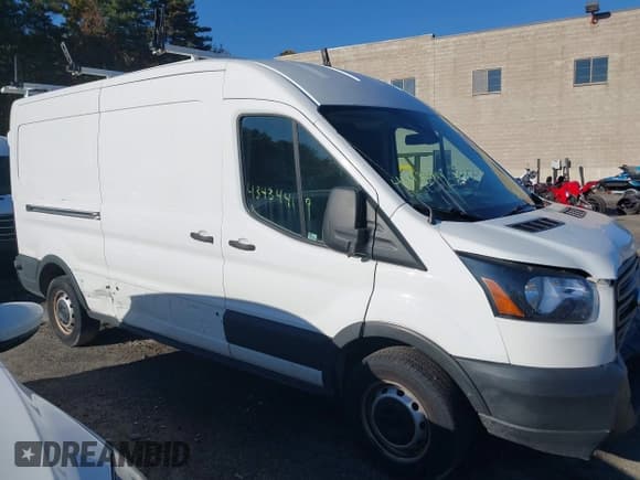✅ 2019 Ford Transit • VIN: 1FTYR2CM1KKB74976 • Lot: 43434419. Wystawiony na IAAI z przebiegiem 113 183 mil. Bezpłatny archiwum sprzedaży aukcyjnych z USA i szczegółowy raport historii pojazdu na DreamBid. Zdjęcie 13.