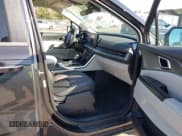 ✅ 2024 Kia Carnival LX • VIN: KNDNB4H35R6360767 • Лот: 43517059. Опубликован ранее на IAAI с пробегом 26 987 миль. Бесплатный доступ к архиву аукционных продаж из США и подробный отчёт об истории автомобиля на DreamBid. Изображение 5.