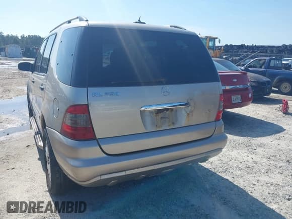 ✅ 2005 Mercedes-Benz M 350 • VIN: 4JGAB57E15A529984 • Lot: 42713296. Wystawiony na IAAI z przebiegiem 255 972 mil. Bezpłatny archiwum sprzedaży aukcyjnych z USA i szczegółowy raport historii pojazdu na DreamBid. Zdjęcie 12.