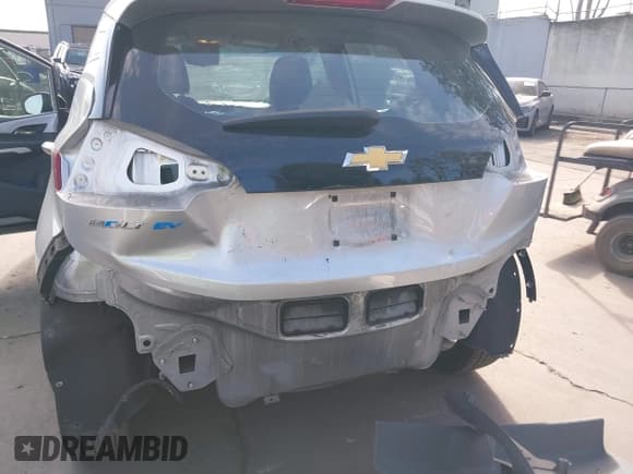 ✅ 2017 Chevrolet Bolt EV Premier • VIN: 1G1FX6S00H4189350 • Lot: 43847326. Listed on IAAI with 113,767 mi. Free auction sales archive from the USA and detailed vehicle history report at DreamBid. Image 6.