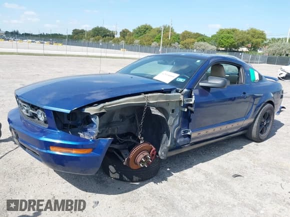 ✅ 2006 Ford Mustang Standard • VIN: 1ZVFT80NX65129626 • Lot: 42114060. Listed on IAAI with 163,263 mi. Free auction sales archive from the USA and detailed vehicle history report at DreamBid. Image 18.
