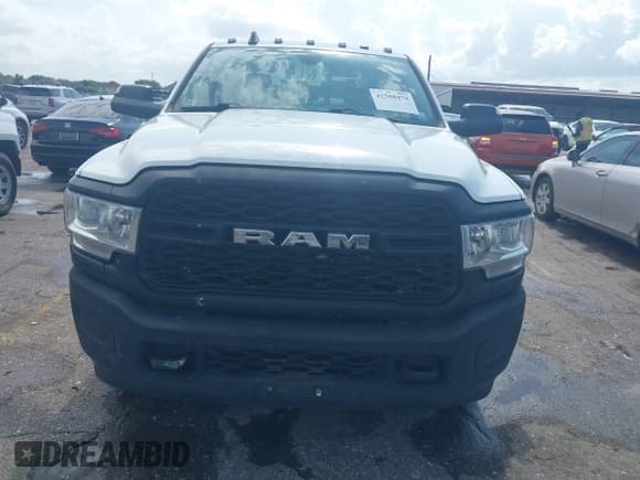 ✅ 2020 Ram 2500 Tradesman • VIN: 3C6UR4HL4LG266478 • Lot: 42508474. Listed on IAAI with 125,048 mi. Free auction sales archive from the USA and detailed vehicle history report at DreamBid. Image 6.