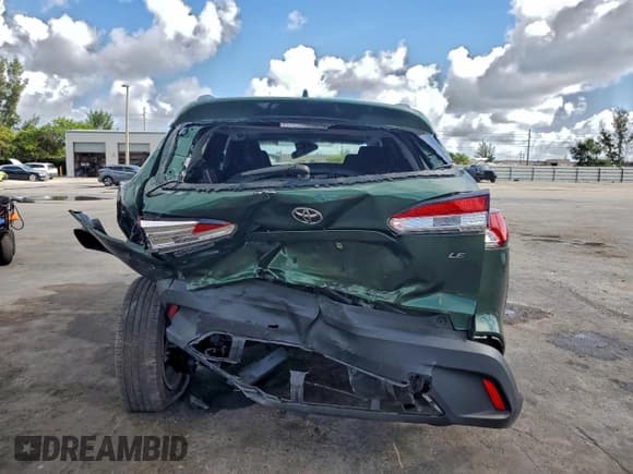 ✅ 2022 Toyota Corolla Cross LE • VIN: 7MUBAAAG7NV033997 • Lot: 94138365. Listed on Copart with 57,382 mi. Free auction sales archive from the USA and detailed vehicle history report at DreamBid. Image 6.