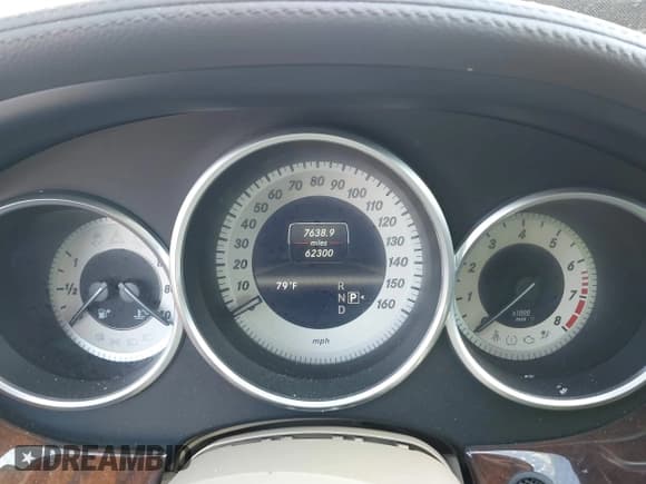 ✅ 2013 Mercedes-Benz CLS 550 • VIN: WDDLJ7DB0DA085121 • Lot: 43391647. Wystawiony na IAAI z przebiegiem 62 300 mil. Bezpłatny archiwum sprzedaży aukcyjnych z USA i szczegółowy raport historii pojazdu na DreamBid. Zdjęcie 7.