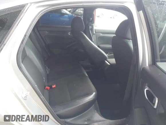 ✅ 2023 Honda Civic Sport • VIN: 2HGFE2F54PH541389 • Lot: 43745969. Wystawiony na IAAI z przebiegiem 128 461 mil. Bezpłatny archiwum sprzedaży aukcyjnych z USA i szczegółowy raport historii pojazdu na DreamBid. Zdjęcie 8.