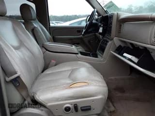 ✅ 2005 Chevrolet Suburban LT • VIN: 3GNFK16Z85G130750 • Лот: 41440889. Опубликован ранее на IAAI с пробегом 292 894 миль. Бесплатный доступ к архиву аукционных продаж из США и подробный отчёт об истории автомобиля на DreamBid. Изображение 5.