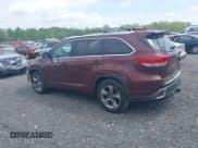 ✅ 2018 Toyota Highlander Limited • VIN: 5TDDZRFH0JS882603 • Lot: 42149163. Wystawiony na IAAI z przebiegiem 137 240 mil. Bezpłatny archiwum sprzedaży aukcyjnych z USA i szczegółowy raport historii pojazdu na DreamBid. Zdjęcie 14.