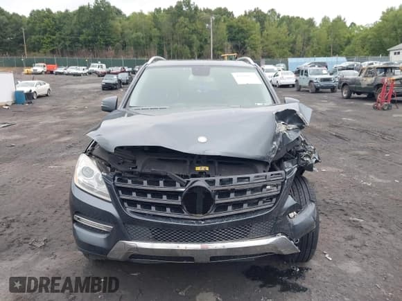 ✅ 2012 Mercedes-Benz M 350 • VIN: 4JGDA5HB8CA029418 • Lot: 43040975. Listed on IAAI with 121,987 mi. Free auction sales archive from the USA and detailed vehicle history report at DreamBid. Image 12.