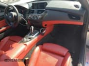 ✅ 2016 BMW Z4 sDrive28i • VIN: WBALL5C50G5A21212 • Лот: 75772304. Опубликован ранее на Copart с пробегом 37 959 миль. Бесплатный доступ к архиву аукционных продаж из США и подробный отчёт об истории автомобиля на DreamBid. Изображение 8.