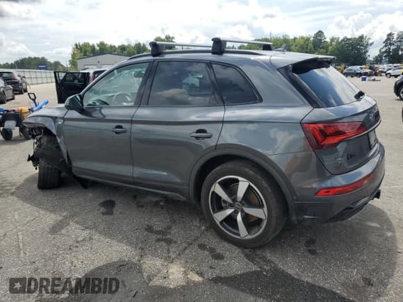 ✅ 2023 Audi Q5 S line Prestige • VIN: WA1FAAFY6P2125183 • Lot: 69845485. Wystawiony na Copart z przebiegiem 30 239 mil. Bezpłatny archiwum sprzedaży aukcyjnych z USA i szczegółowy raport historii pojazdu na DreamBid. Zdjęcie 2.