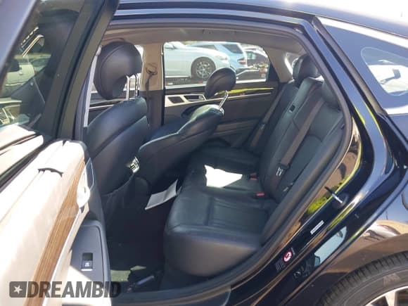 ✅ 2015 Hyundai Genesis 3.8L • VIN: KMHGN4JEXFU017225 • Lot: 43523247. Wystawiony na IAAI z przebiegiem 87 630 mil. Bezpłatny archiwum sprzedaży aukcyjnych z USA i szczegółowy raport historii pojazdu na DreamBid. Zdjęcie 8.