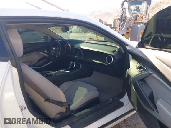 2016 Chevrolet Camaro 1LT с VIN 1G1FB1RS2G0140763, выставлен на аукционе IAAI как лот 42979806 с пробегом 126 281 миль миль и . История ставок и продаж доступна на DreamBid. Изображение 5.