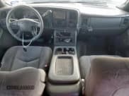 ✅ 2006 Chevrolet Silverado 2500HD LT2 • VIN: 1GCHK29D06E185922 • Лот: 81599505. Опубликован ранее на Copart с пробегом Не указан. Бесплатный доступ к архиву аукционных продаж из США и подробный отчёт об истории автомобиля на DreamBid. Изображение 8.