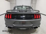 ✅ 2020 Ford Mustang GT • VIN: 1FA6P8CF0L5154466 • Lot: 87013455. Wystawiony na Copart z przebiegiem 69 353 mil. Bezpłatny archiwum sprzedaży aukcyjnych z USA i szczegółowy raport historii pojazdu na DreamBid. Zdjęcie 6.