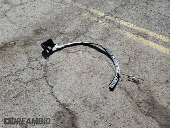 2020 Chevrolet Blazer LT z VIN 3GNKBHRS3LS531610, wystawiony jako Copart lot #68081934 z przebiegiem Nie podano mil oraz Szkoda całkowita • Salvage title. Historia ofert i sprzedaży dostępna na DreamBid. Obrazek 13.