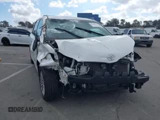 ✅ 2015 Toyota Sienna XLE • VIN: 5TDYK3DC1FS637181 • Lot: 41548299. Wystawiony na IAAI z przebiegiem 108 242 mil. Bezpłatny archiwum sprzedaży aukcyjnych z USA i szczegółowy raport historii pojazdu na DreamBid. Zdjęcie 1.