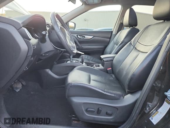 ✅ 2015 Nissan Rogue SL • VIN: 5N1AT2MV0FC827691 • Lot: 82638585. Listed on Copart with 142,348 mi. Free auction sales archive from the USA and detailed vehicle history report at DreamBid. Image 7.