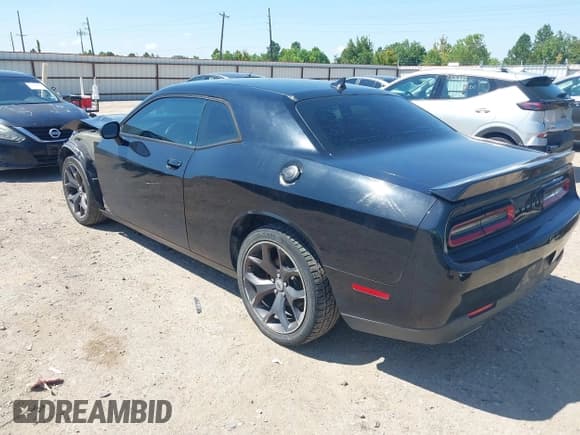 ✅ 2018 Dodge Challenger SXT • VIN: 2C3CDZAG0JH232858 • Lot: 43135440. Wystawiony na IAAI z przebiegiem 114 000 mil. Bezpłatny archiwum sprzedaży aukcyjnych z USA i szczegółowy raport historii pojazdu na DreamBid. Zdjęcie 3.