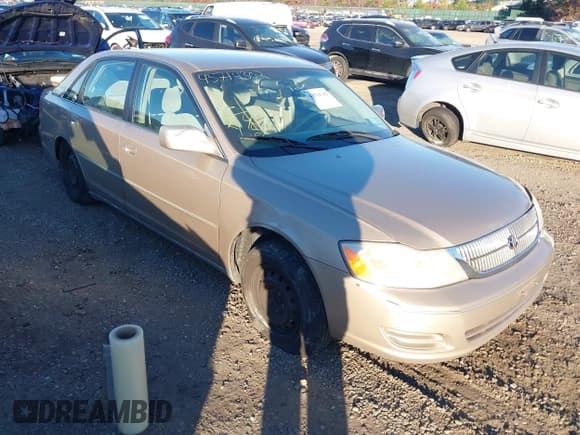 ✅ 2000 Toyota Avalon XL • VIN: 4T1BF28B0YU112094 • Лот: 43714302. Опубликован ранее на IAAI с пробегом 131 963 миль. Бесплатный доступ к архиву аукционных продаж из США и подробный отчёт об истории автомобиля на DreamBid. Изображение 1.