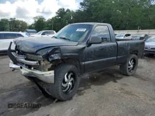 2002 Chevrolet Silverado 1500 LS with VIN 1GCEK14T72Z106860, listed as a Copart auction lot 54909765 with 301,431 mi miles and Salvage title. Bid and sale history available at DreamBid. Image 1.