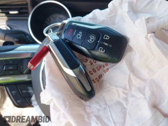 ✅ 2017 Ford Mustang V6 • VIN: 1FATP8EM2H5211997 • Lot: 43497223. Wystawiony na IAAI z przebiegiem 77 705 mil. Bezpłatny archiwum sprzedaży aukcyjnych z USA i szczegółowy raport historii pojazdu na DreamBid. Zdjęcie 11.