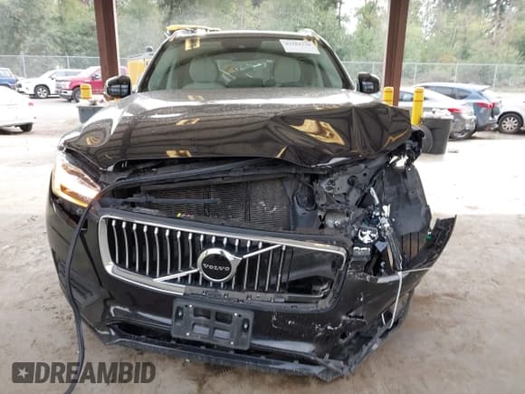 ✅ 2020 Volvo XC90 Momentum • VIN: YV4102PK9L1544726 • Lot: 43184328. Wystawiony na IAAI z przebiegiem 111 903 mil. Bezpłatny archiwum sprzedaży aukcyjnych z USA i szczegółowy raport historii pojazdu na DreamBid. Zdjęcie 11.