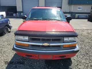 ✅ 2000 Chevrolet Blazer LT • VIN: 1GNDT13W8Y2392666 • Lot: 56652895. Wystawiony na Copart z przebiegiem 223 924 mil. Bezpłatny archiwum sprzedaży aukcyjnych z USA i szczegółowy raport historii pojazdu na DreamBid. Zdjęcie 5.