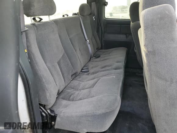 ✅ 2006 Chevrolet Silverado 2500HD Work Truck • VIN: 1GCHK29226E117541 • Лот: 85210894. Опубликован ранее на Copart с пробегом 323 223 миль. Бесплатный доступ к архиву аукционных продаж из США и подробный отчёт об истории автомобиля на DreamBid. Изображение 11.