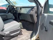 ✅ 2013 Ford F-250 XL • VIN: 1FDBF2B62DEB64374 • Lot: 42459684. Wystawiony na IAAI z przebiegiem 553 300 mil. Bezpłatny archiwum sprzedaży aukcyjnych z USA i szczegółowy raport historii pojazdu na DreamBid. Zdjęcie 5.