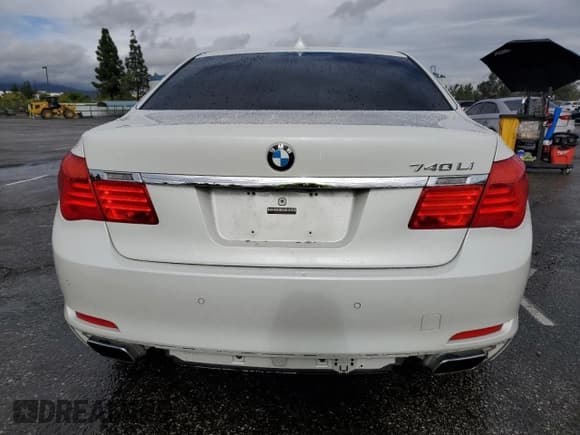 ✅ 2011 BMW 7 Series 740Li • VIN: WBAKB4C5XBC574864 • Лот: 82407465. Опубликован ранее на Copart с пробегом 94 211 миль. Бесплатный доступ к архиву аукционных продаж из США и подробный отчёт об истории автомобиля на DreamBid. Изображение 6.