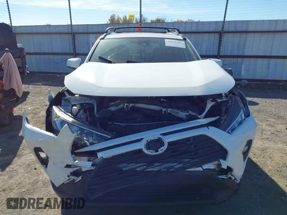 ✅ 2019 Toyota RAV4 XLE • VIN: JTMW1RFVXKD023554 • Lot: 43630485. Listed on IAAI with 93,015 mi. Free auction sales archive from the USA and detailed vehicle history report at DreamBid. Image 12.