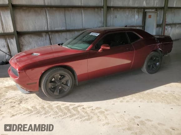 ✅ 2020 Dodge Challenger SXT • VIN: 2C3CDZAGXLH172834 • Lot: 46423264. Wystawiony na Copart z przebiegiem 34 752 mil. Bezpłatny archiwum sprzedaży aukcyjnych z USA i szczegółowy raport historii pojazdu na DreamBid. Zdjęcie 1.