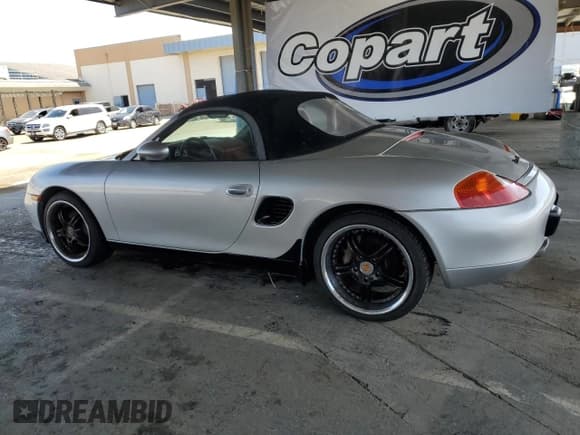 ✅ 1997 Porsche Boxster • VIN: WP0CA2982VS623775 • Лот: 54378385. Опубликован ранее на Copart с пробегом 157 902 миль. Бесплатный доступ к архиву аукционных продаж из США и подробный отчёт об истории автомобиля на DreamBid. Изображение 2.