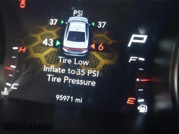 ✅ 2019 Dodge Charger SXT • VIN: 2C3CDXBG2KH709701 • Lot: 40395302. Listed on IAAI with 95,971 mi. Free auction sales archive from the USA and detailed vehicle history report at DreamBid. Image 16.