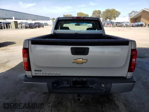 ✅ 2010 Chevrolet Silverado 1500 • VIN: 1GCSCPEA3AZ139675 • Лот: 55034675. Опубликован ранее на Copart с пробегом 141 314 миль. Бесплатный доступ к архиву аукционных продаж из США и подробный отчёт об истории автомобиля на DreamBid. Изображение 6.