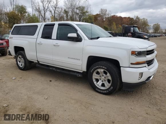 ✅ 2017 Chevrolet Silverado 1500 LT • VIN: 1GCVKREC0HZ377524 • Лот: 90626295. Опубликован ранее на Copart с пробегом 120 633 миль. Бесплатный доступ к архиву аукционных продаж из США и подробный отчёт об истории автомобиля на DreamBid. Изображение 4.