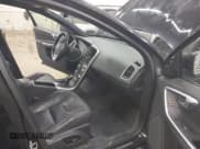 ✅ 2016 Volvo XC60 T6 • VIN: YV4902RKXG2854528 • Lot: 43717548. Wystawiony na IAAI z przebiegiem 161 256 mil. Bezpłatny archiwum sprzedaży aukcyjnych z USA i szczegółowy raport historii pojazdu na DreamBid. Zdjęcie 5.