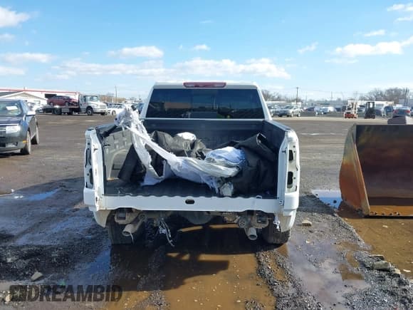 ✅ 2021 Chevrolet Silverado 1500 RST • VIN: 3GCUYEETXMG313438 • Lot: 41536625. Wystawiony na IAAI z przebiegiem Nie podano. Bezpłatny archiwum sprzedaży aukcyjnych z USA i szczegółowy raport historii pojazdu na DreamBid. Zdjęcie 15.