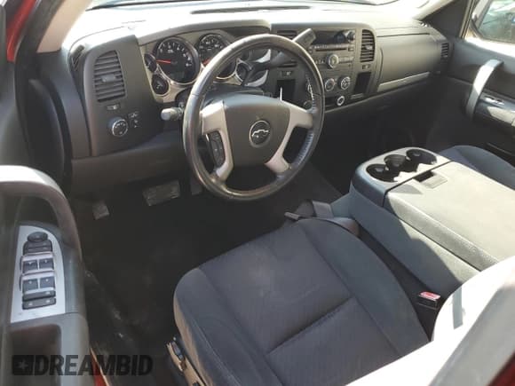 ✅ 2009 Chevrolet Silverado 1500 • VIN: 2GCEC290091114464 • Lot: 87248434. Wystawiony na Copart z przebiegiem 121 158 mil. Bezpłatny archiwum sprzedaży aukcyjnych z USA i szczegółowy raport historii pojazdu na DreamBid. Zdjęcie 8.