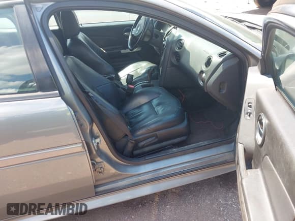 ✅ 2007 Pontiac Grand Prix GT • VIN: 2G2WR554071152808 • Lot: 43003157. Wystawiony na IAAI z przebiegiem 73 251 mil. Bezpłatny archiwum sprzedaży aukcyjnych z USA i szczegółowy raport historii pojazdu na DreamBid. Zdjęcie 5.